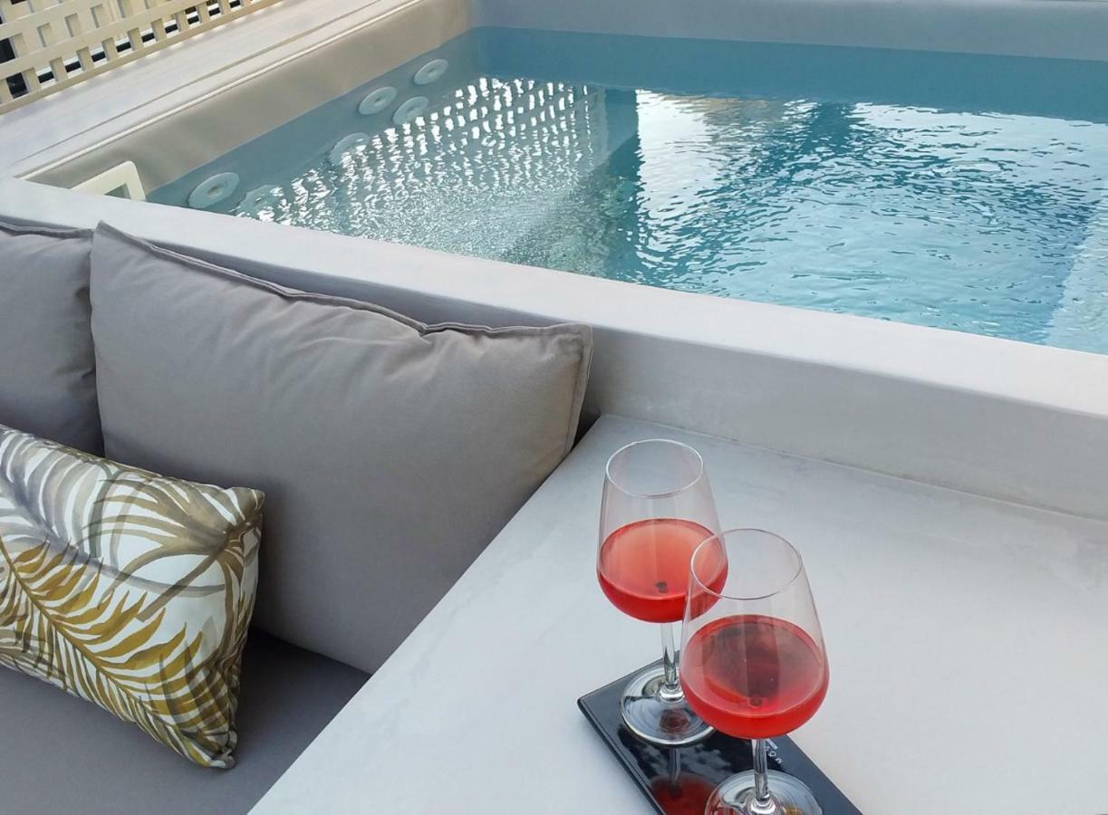 *** Boutique Syntagma Apartment W/ Plunge Pool *** เอเธนส์ ภายนอก รูปภาพ